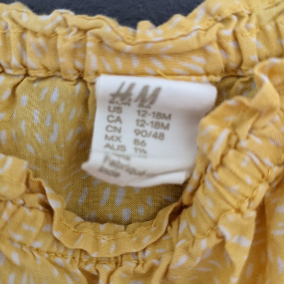 Yellow bubble romper with white pattern - Picture 2 of 2